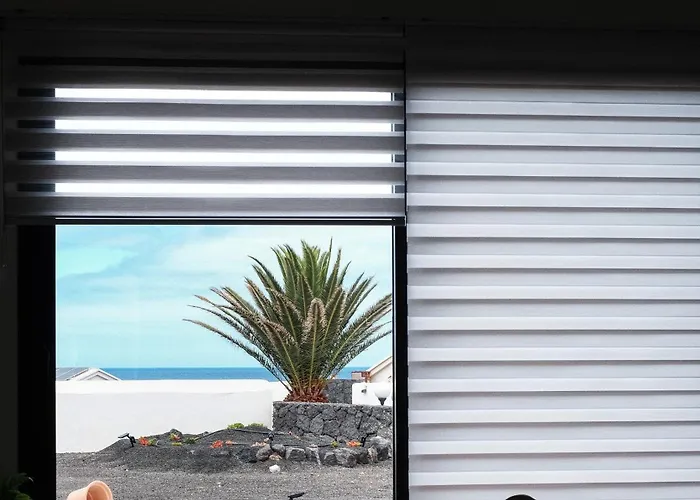 Villa Sea Whisper Lanzarote - Faro Park 204 *